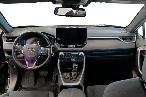 Toyota RAV4 Plug-in Hybrid 10 of 24