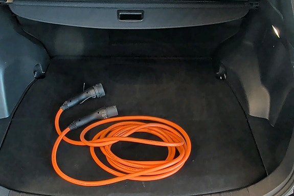 Toyota RAV4 Plug-in Hybrid 22 of 24