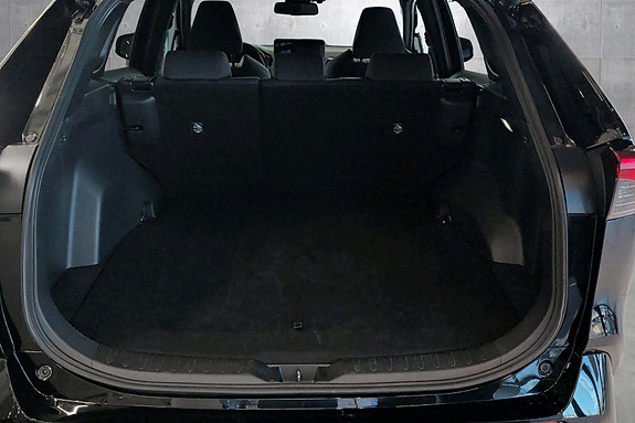 Toyota RAV4 Plug-in Hybrid 20 of 24