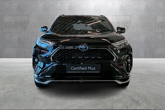 Toyota RAV4 Plug-in Hybrid 8 of 24