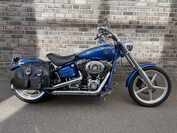 Harley-Davidson FXCWC Softail Rocker C 13 of 13