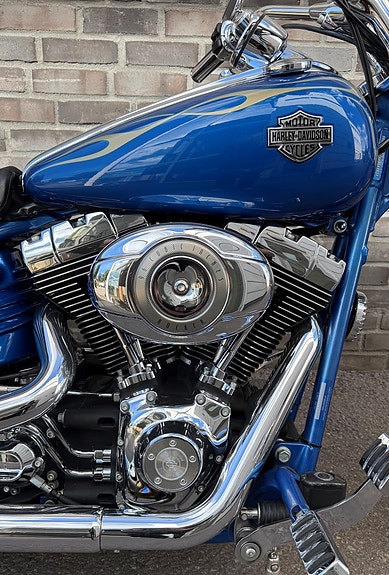 Harley-Davidson FXCWC Softail Rocker C 6 of 13