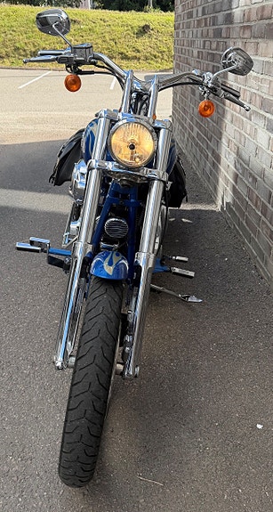 Harley-Davidson FXCWC Softail Rocker C 9 of 13