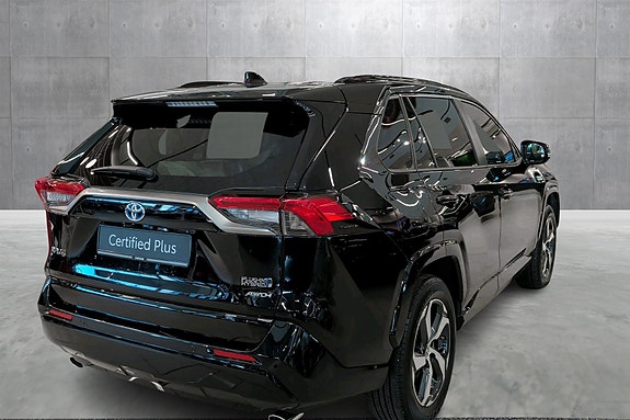 Toyota RAV4 Plug-in Hybrid 5 of 22