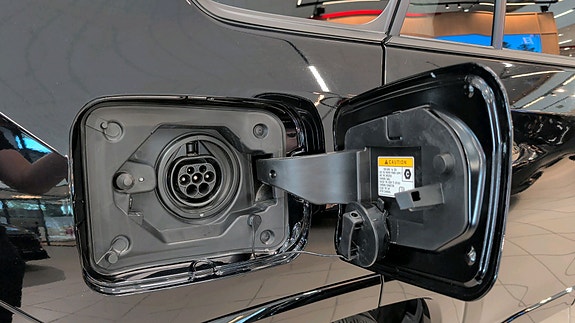 Toyota RAV4 Plug-in Hybrid 9 of 22