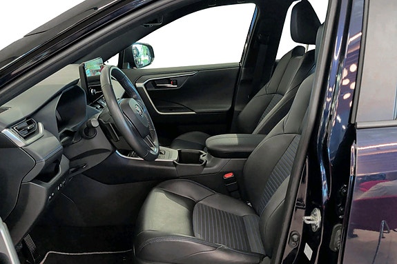 Toyota RAV4 11 of 21