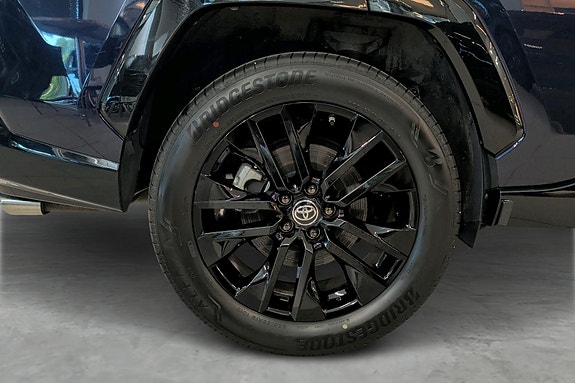 Toyota RAV4 21 of 21