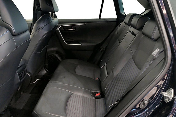 Toyota RAV4 17 of 21