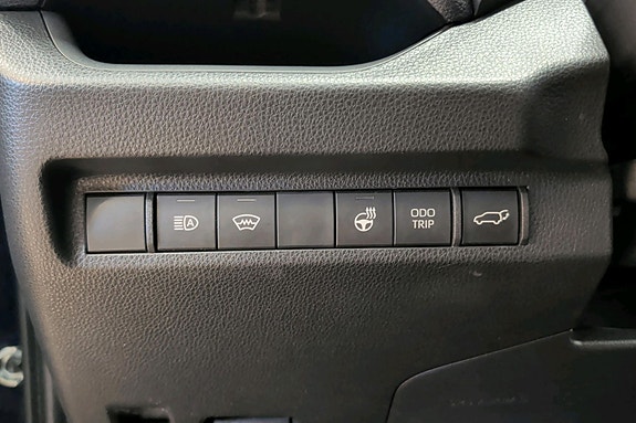 Toyota RAV4 9 of 21