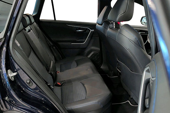 Toyota RAV4 18 of 21