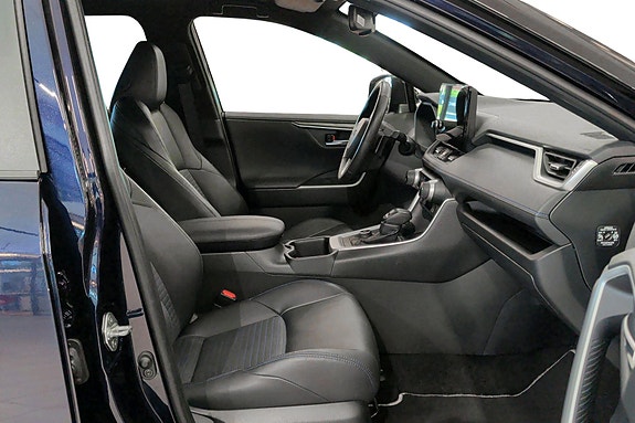 Toyota RAV4 16 of 21