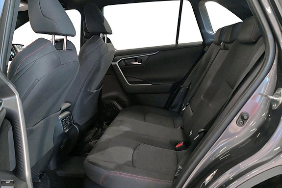 Toyota RAV4 Plug-in Hybrid 17 of 21