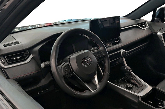 Toyota RAV4 Plug-in Hybrid 10 of 21