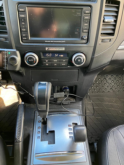 Mitsubishi Pajero 14 of 21