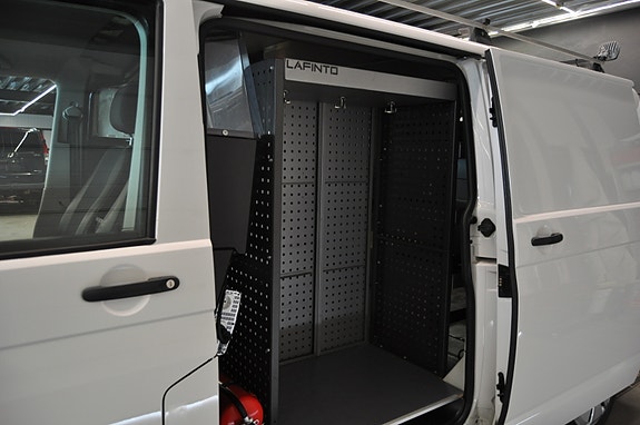 Volkswagen Transporter 24 of 30