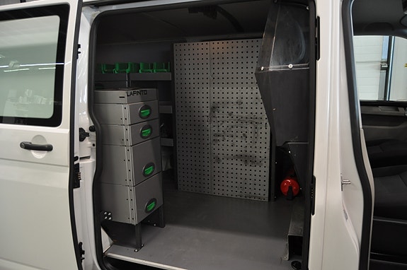 Volkswagen Transporter 17 of 30