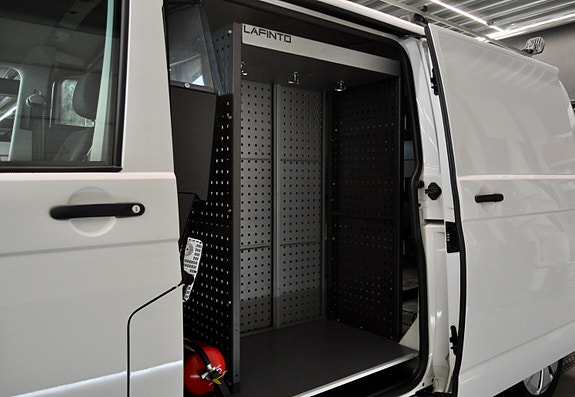 Volkswagen Transporter 23 of 30