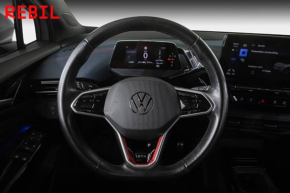 Volkswagen ID.4 GTX 12 of 26
