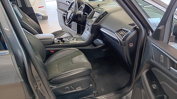 Ford S-MAX 25 of 25