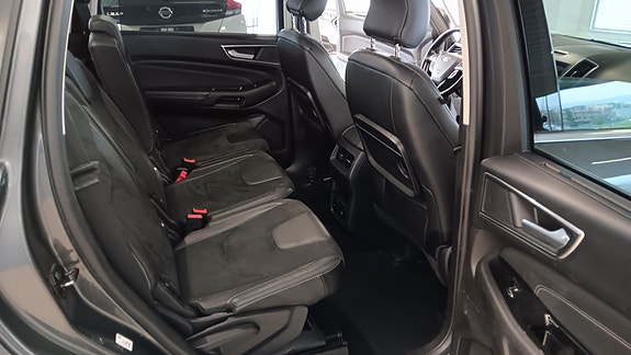 Ford S-MAX 11 of 25