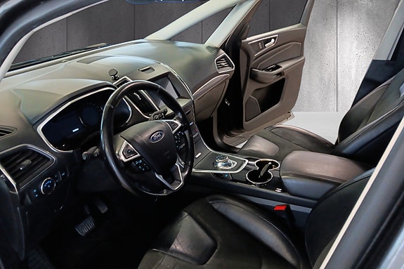 Ford S-MAX 18 of 25