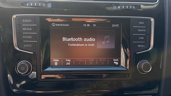 Volkswagen Golf VII 15 of 18