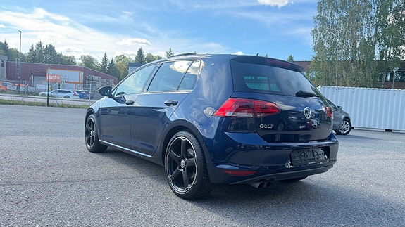 Volkswagen Golf VII 9 of 18