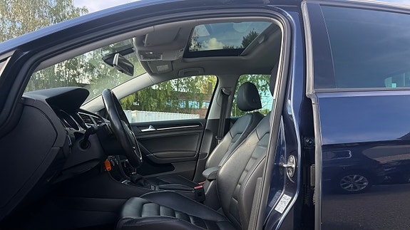 Volkswagen Golf VII 11 of 18