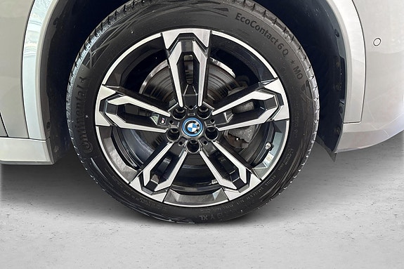 BMW iX1 20 of 29