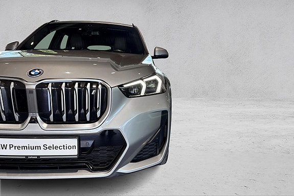 BMW iX1 28 of 29