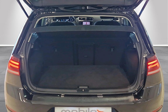 Volkswagen e-Golf VII 15 of 27