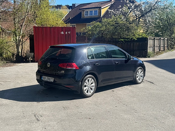 Volkswagen Golf VII 2 of 17