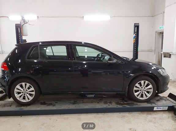 Volkswagen Golf VII 9 of 17