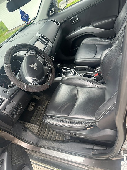 Mitsubishi Outlander 14 of 26