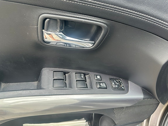 Mitsubishi Outlander 17 of 26