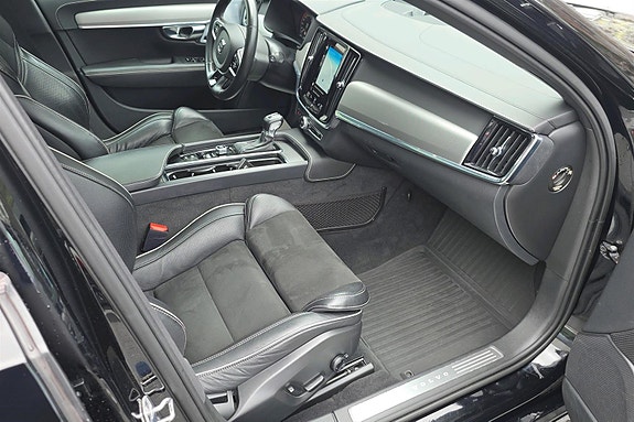 Volvo V90 24 of 30
