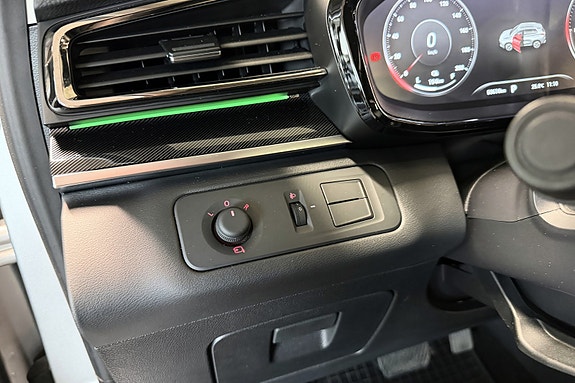 Maxus Euniq 6 14 of 30