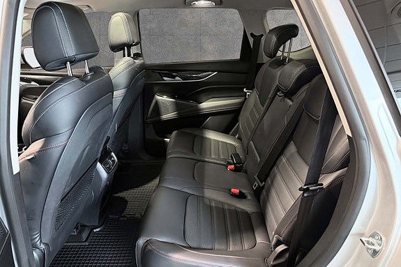 Maxus Euniq 6 4 of 30