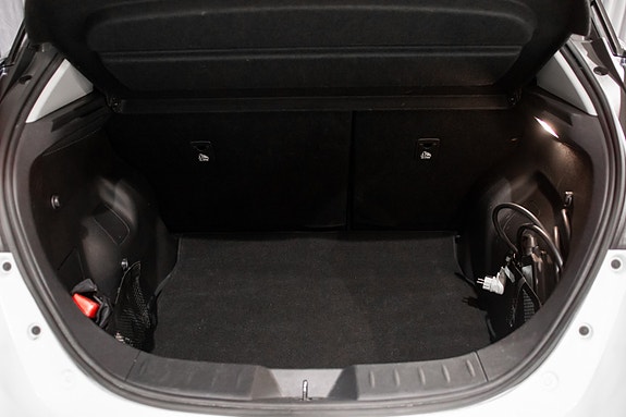 Nissan Leaf 18 of 30