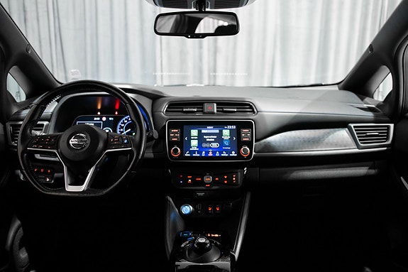 Nissan Leaf 24 of 30