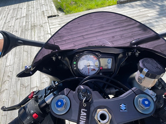 Suzuki GSX-R 750 10 of 15