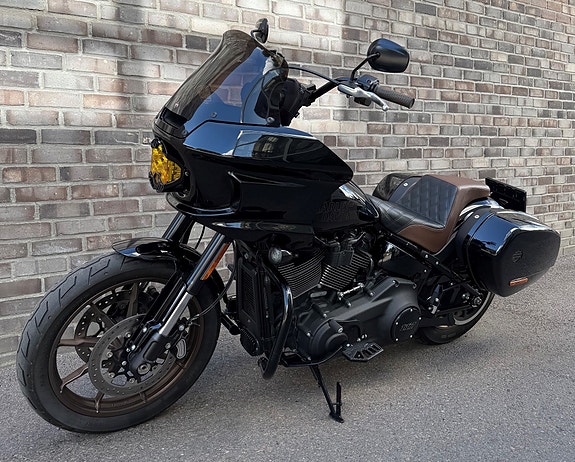 Harley-Davidson FXLRST Low Rider ST 12 of 16