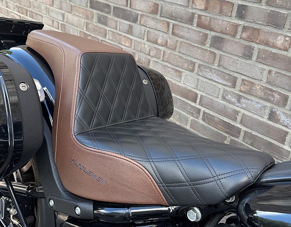 Harley-Davidson FXLRST Low Rider ST 8 of 16