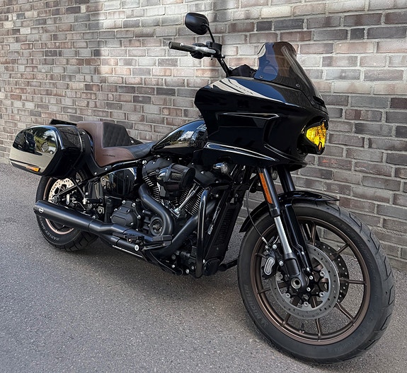 Harley-Davidson FXLRST Low Rider ST 3 of 16