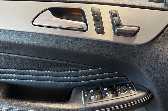 Mercedes-Benz ML250 18 of 30