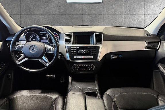 Mercedes-Benz ML250 11 of 30