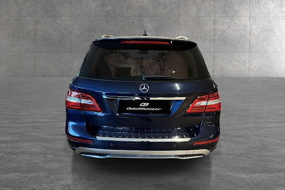 Mercedes-Benz ML250 5 of 30