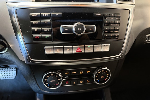Mercedes-Benz ML250 22 of 30