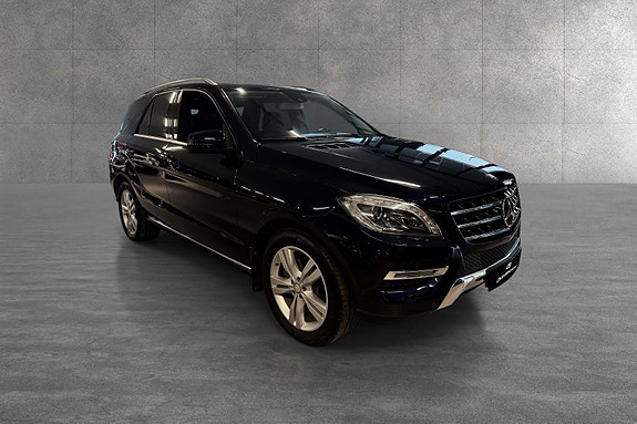 Mercedes-Benz ML250 8 of 30