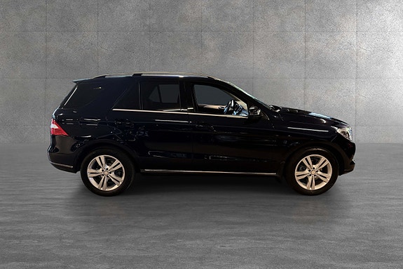 Mercedes-Benz ML250 7 of 30